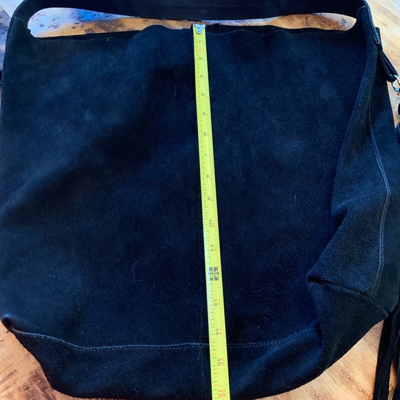 Black suede bucket purse with tassel - Picture 7 of 8